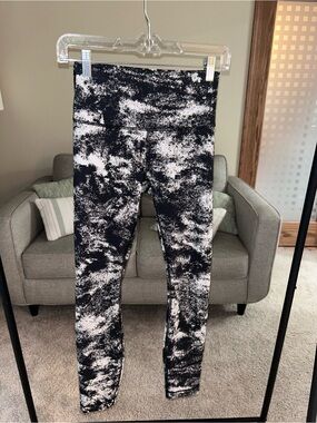 lululemon athletica Black & White Tie-Dye Leggings